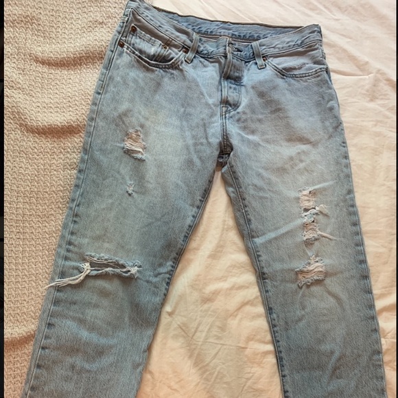 Levi’s boyfriend jeans🦋🧚‍♀️ - Picture 2 of 4